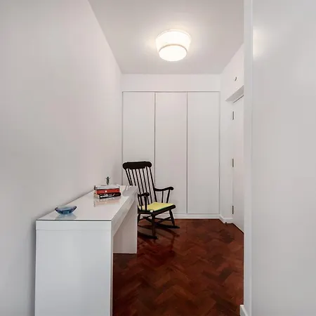 Renewed House In Appartamento Cascais